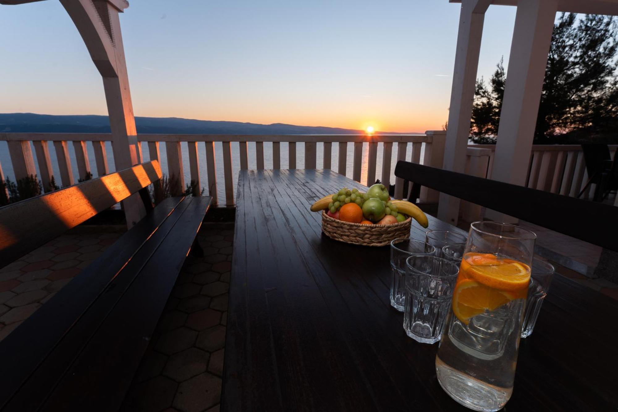 Sunny Hill Apartments With Rooftop Pool Čelina Dış mekan fotoğraf