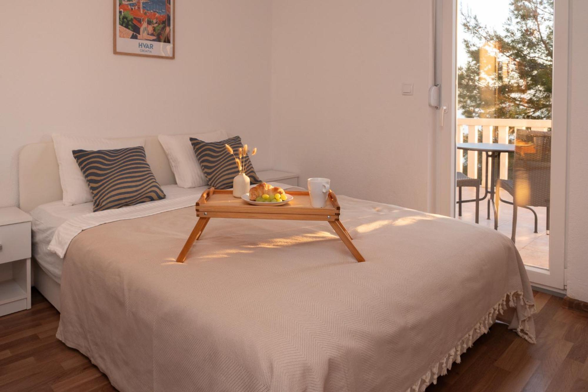 Sunny Hill Apartments With Rooftop Pool Čelina Dış mekan fotoğraf